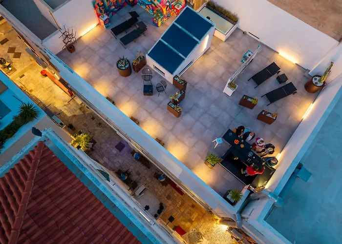 Апартаменты Artrock Experience Loft Gallery Эрмуполис