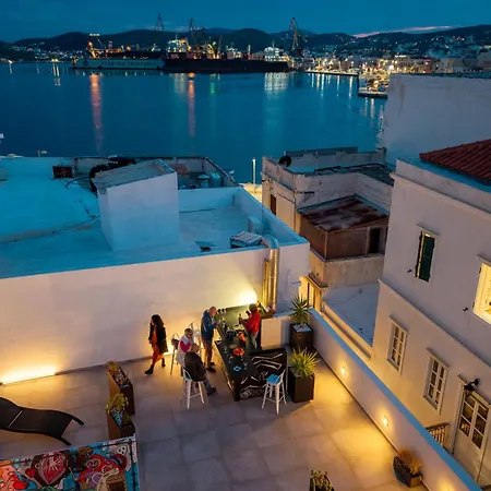 Artrock Experience Loft Gallery * 埃尔莫波利斯