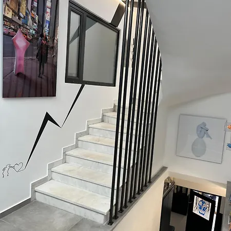 아파트 Artrock Experience Loft Gallery *